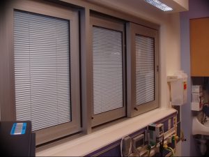 фото Жалюзи на окнах в интерьере от 08.08.2017 №068 - Blinds on windows in interior