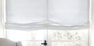 фото Римские шторы в интерьере от 14.01.2018 №032 - Roman curtains - design-foto.ru