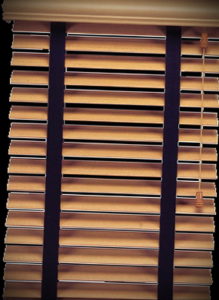 горизонтальные жалюзи в интерьере 19.09.2019 №016 - horizontal blinds in t - design-foto.ru