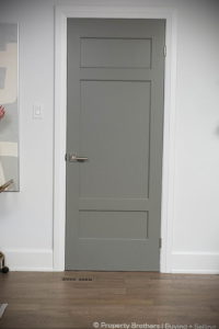двери серого цвета в интерьере 24.09.2019 №015 -gray interior- design-foto.ru