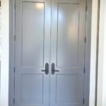 двери серого цвета в интерьере 24.09.2019 №018 -gray interior- design-foto.ru