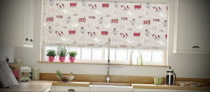 жалюзи в интерьере кухни 19.09.2019 №004 - blinds in the interior of the kitch - design-foto.ru