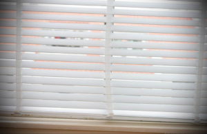 жалюзи на пластиковые окна 19.09.2019 №003 - blinds on plastic windows in - design-foto.ru