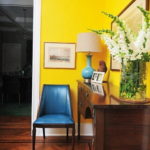 желтый цвет в интерьере гостиной 09.10.2019 №035 -yellow in interior- design-foto.ru