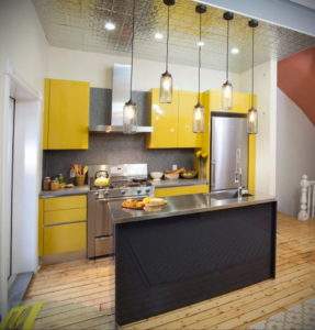 желтый цвет в интерьере кухни 09.10.2019 №033 -yellow in interior- design-foto.ru