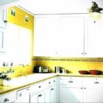 желтый цвет в интерьере кухни 09.10.2019 №057 -yellow in interior- design-foto.ru