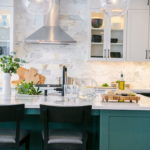 зеленая кухня в интерьере 06.10.2019 №032 -green in the interior- design-foto.ru