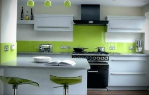 зеленая кухня в интерьере 06.10.2019 №052 -green in the interior- design-foto.ru