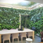 зеленая стена в интерьере 06.10.2019 №017 -green in the interior- design-foto.ru