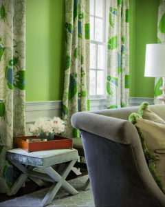 зеленые шторы в интерьере 06.10.2019 №007 -green in the interior- design-foto.ru