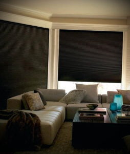 черные жалюзи в интерьере 19.09.2019 №041 - black blinds in the interior - design-foto.ru