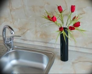 Фото Цветы в интерьере кухни от 26.09.2018 №022 - Flowers in the interior - design-foto.ru