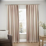 Фото бежевые шторы в интерьере 14.08.2019 №007 - beige curtains in the in - design-foto.ru