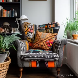 Ethnic patterned armchair as a statement piece in a dffa e f bec ecacbf 071223 design-foto.ru