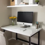 space-efficient_wall-mounted_desk_in_a_cozy_home_o_KKFBC741