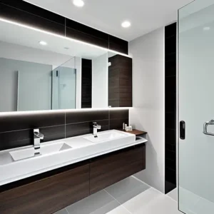 Дизайн интерьера для небольших квартир compact bathroom with sleek fixtures design-foto.ru 044