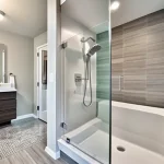 Дизайн интерьера для небольших квартир compact bathroom with walk-in shower design-foto.ru 061