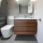 Дизайн интерьера для небольших квартир modern small bathroom with space-saving fixtures design-foto.ru 266